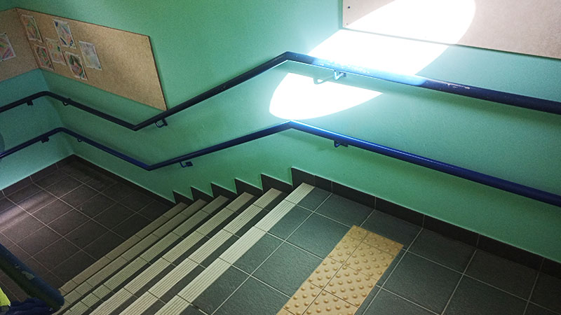 FCM. Local technique, rambardes, portes, garde-corps. La Réunion