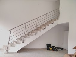 FCM porte, escalier, garde corps, rambarde, portail, balustrade, barreau, tonnelle, acier, alu, inox